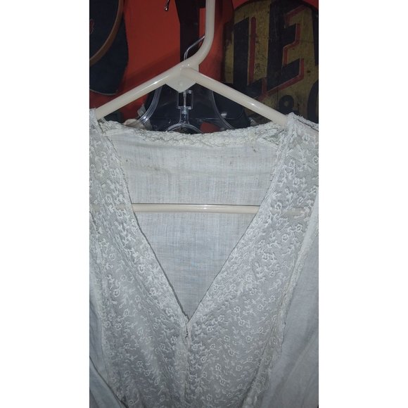 COPY - Vintage/Antique Lot of 5 Damaged/ Wounded Cream Various Era Blouses  "As… - Picture 7 of 16